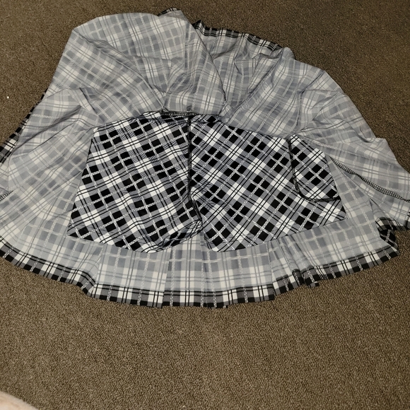 Athletic shorts/skirt - Picture 2 of 2